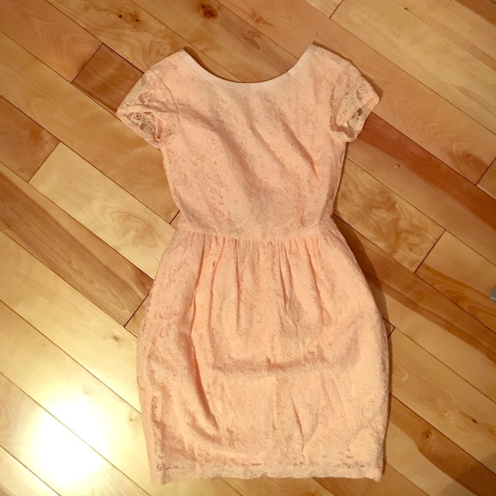 Pale pink lace short sleeve h&m dress