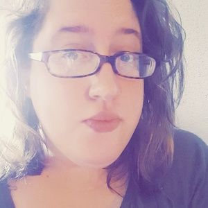 Meet your Posher, Holly