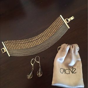 Cache bracelet and earrings