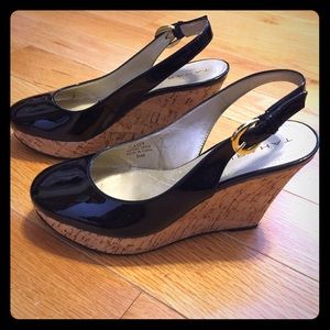 Black Tahari wedges, size 5.5