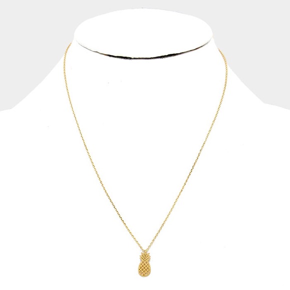 🆕 Pineapple Charm Necklace - Picture 2 of 3