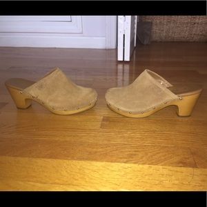 American eagle Outfitters clogs