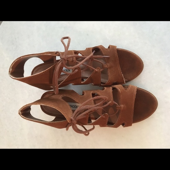 Steven Madden Cognac Sandals - Picture 3 of 8