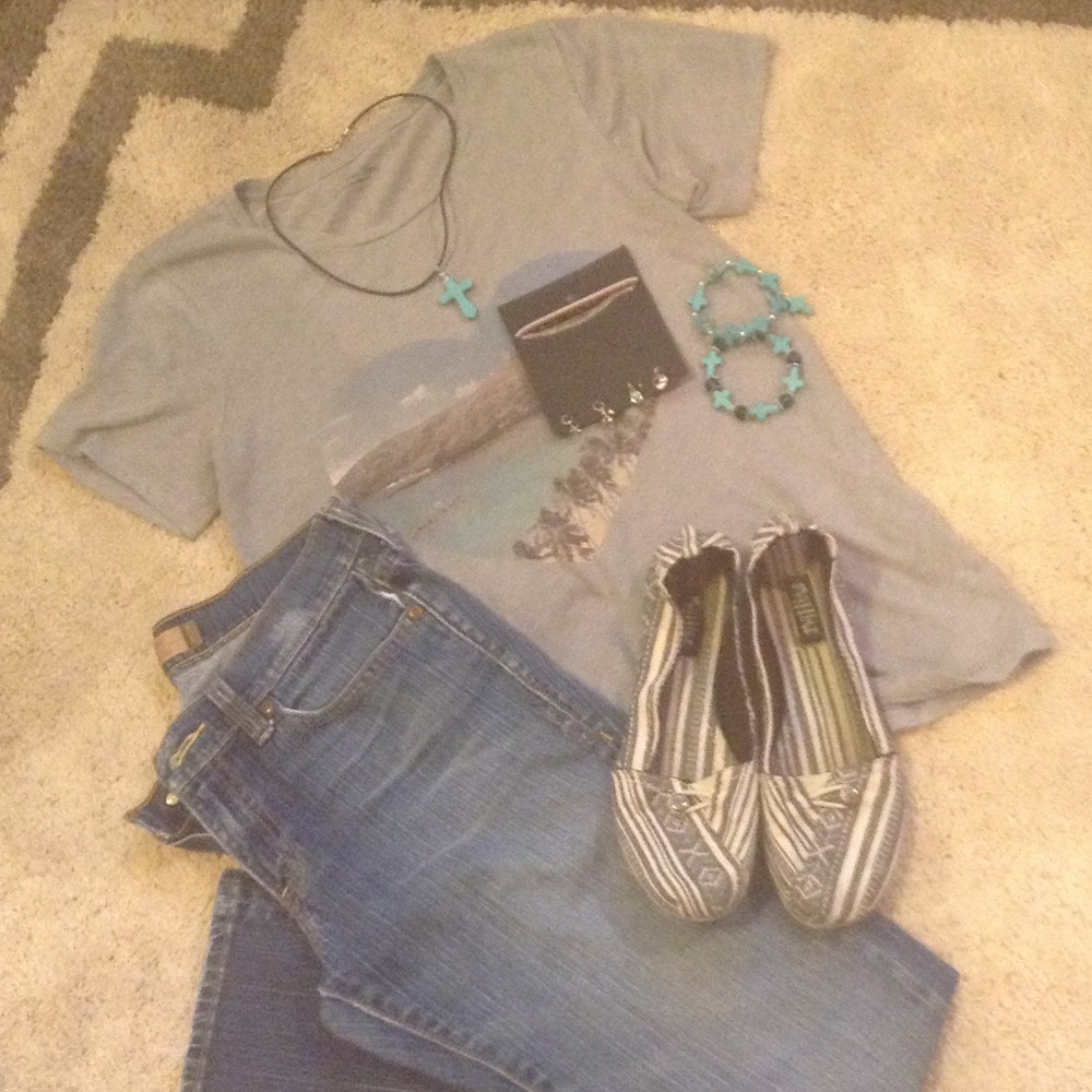 J Crew lightweight T COLLECTOR