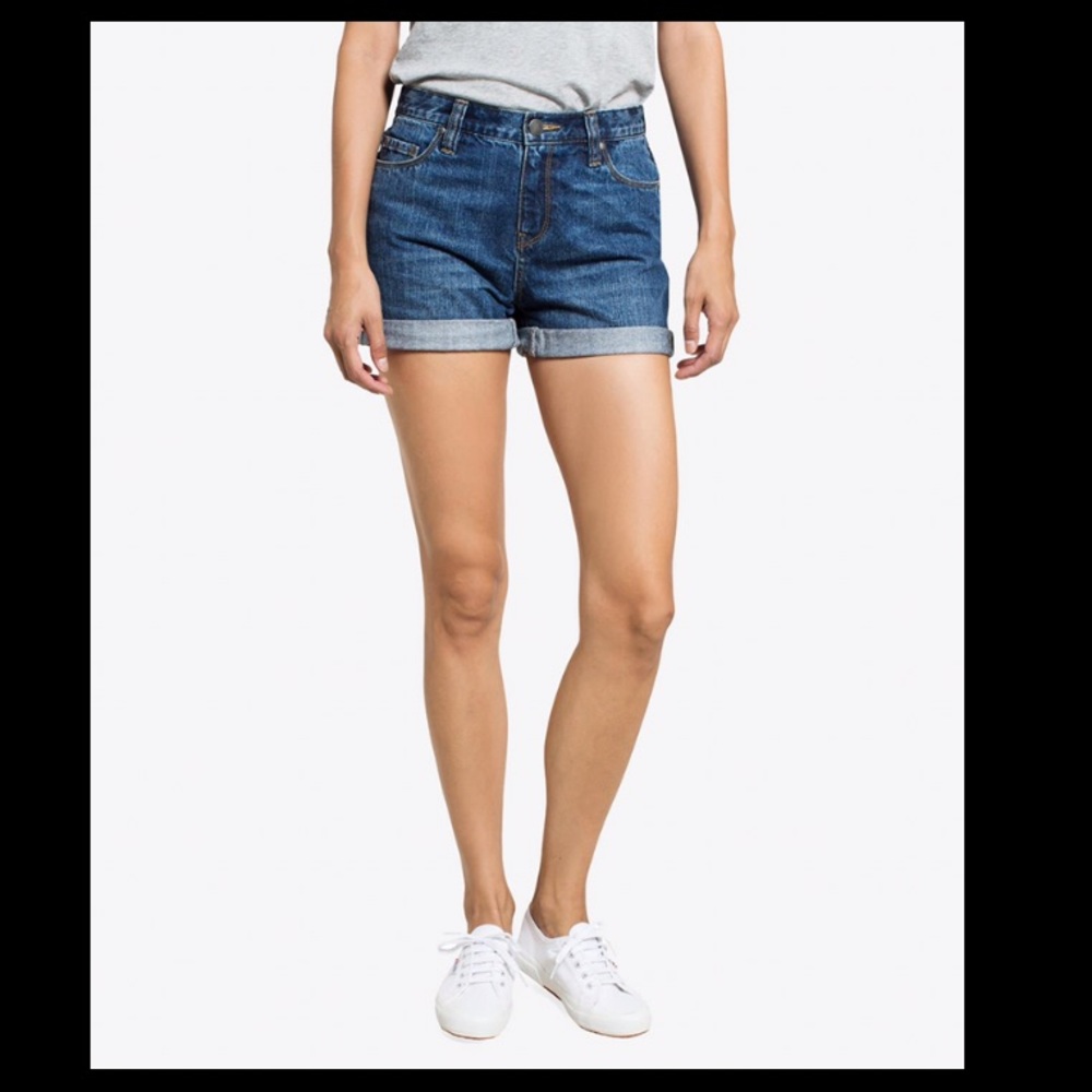 🆕Grana denim shorts high rise NWOT