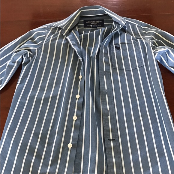 Abercrombie Button Down Boys Size M (runs large) - Picture 1 of 4