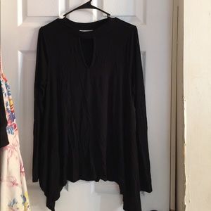 Black sleeved top