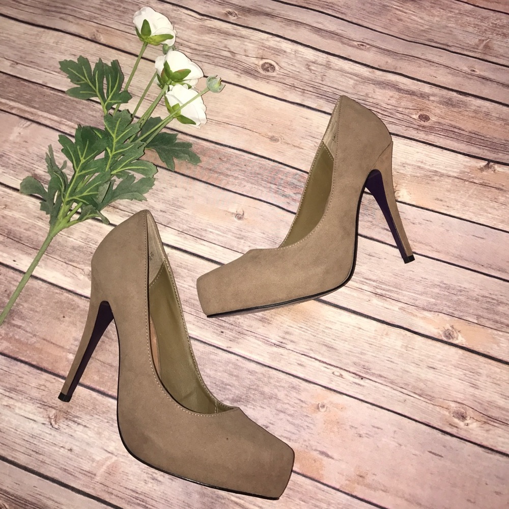 Camel pumps