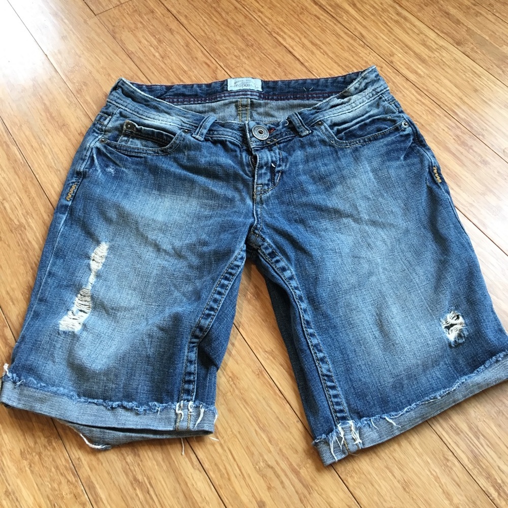 Bermuda jeans