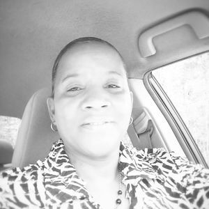 Meet your Posher, Saundra