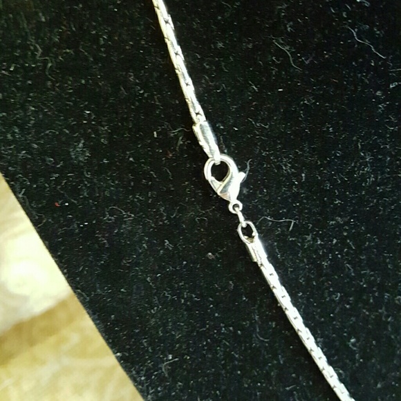 Costume Pearl Necklace - Picture 4 of 4