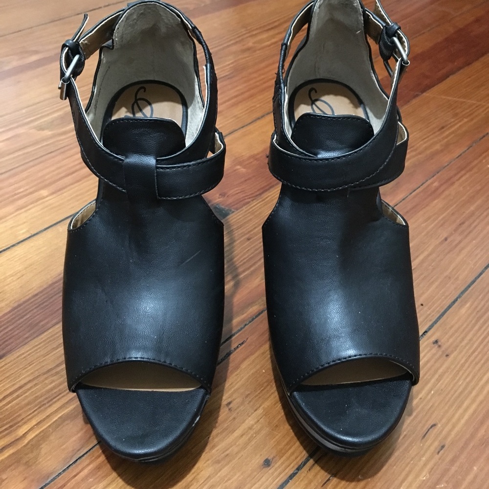 American Rag black wedges, size 7.5