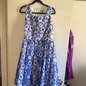 Beautiful vintage dress