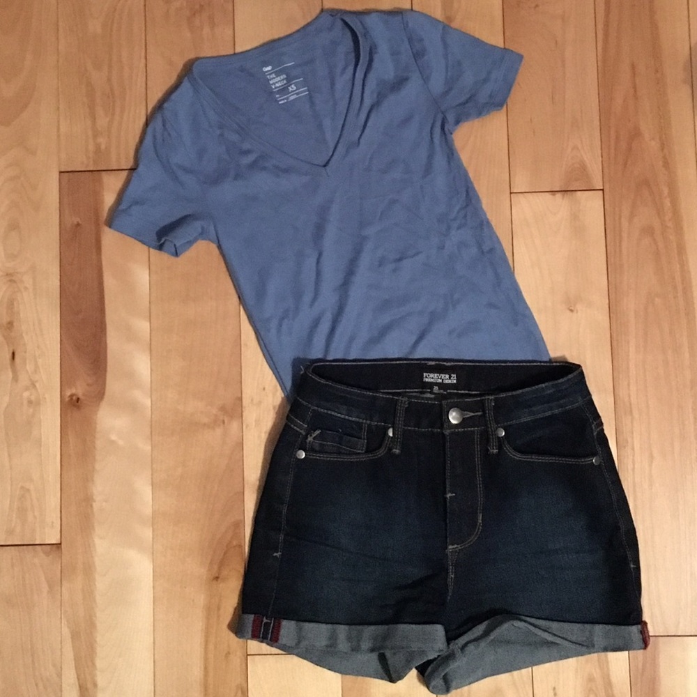 Slate blue gap v neck. Size XS