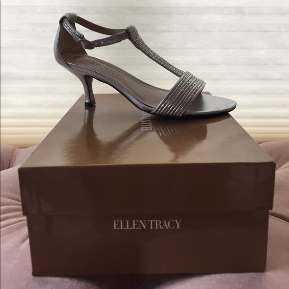 •SALE• NEW Ellen Tracy silver heel sandals - Picture 5 of 6