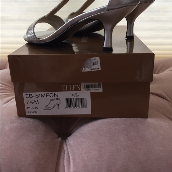 •SALE• NEW Ellen Tracy silver heel sandals - Picture 6 of 6