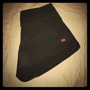 NWOT black 2POOD athletic shorts