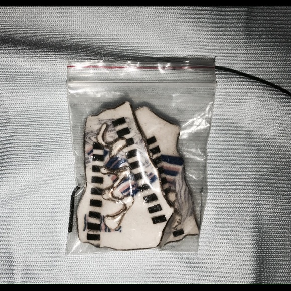 Ceramic Earrings - Picture 2 of 3