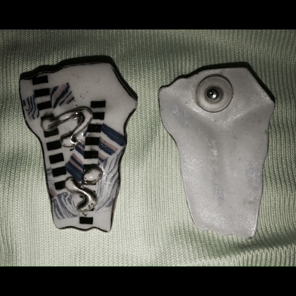 Ceramic Earrings - Picture 3 of 3