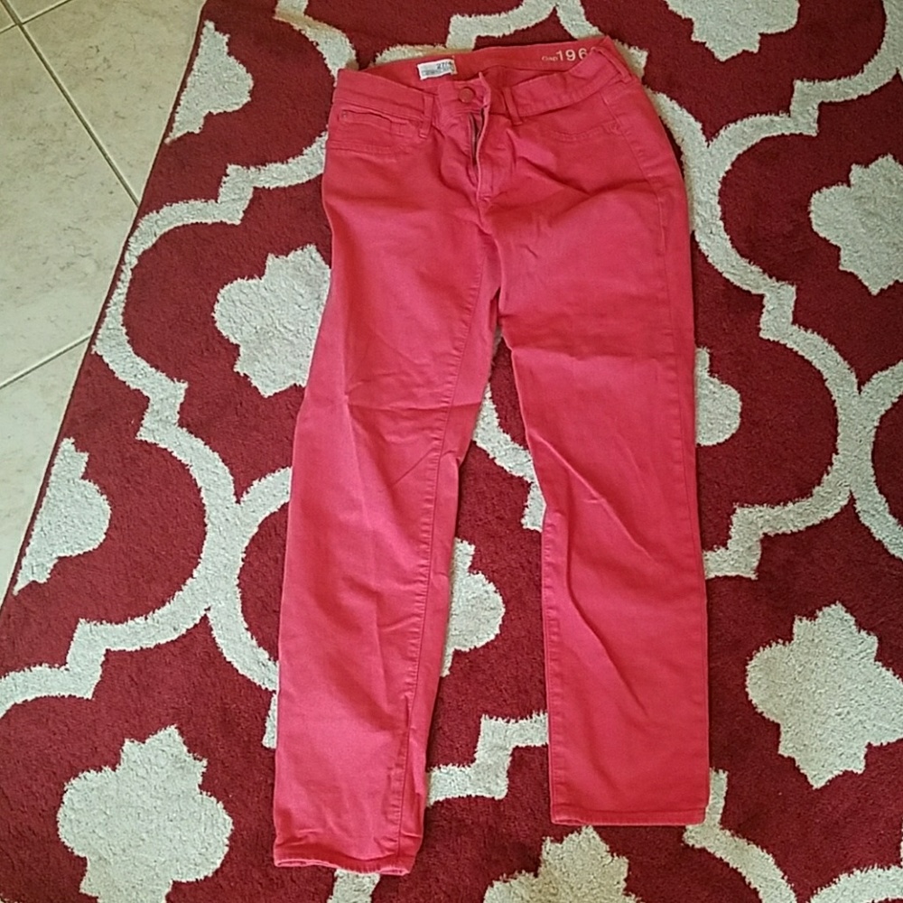 ** SOLD **Gap Capri jeans, pink, size 4