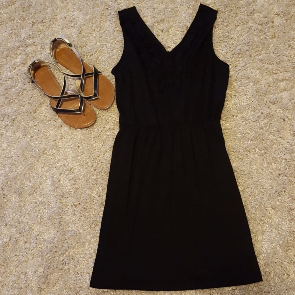 Gap v-neck dress