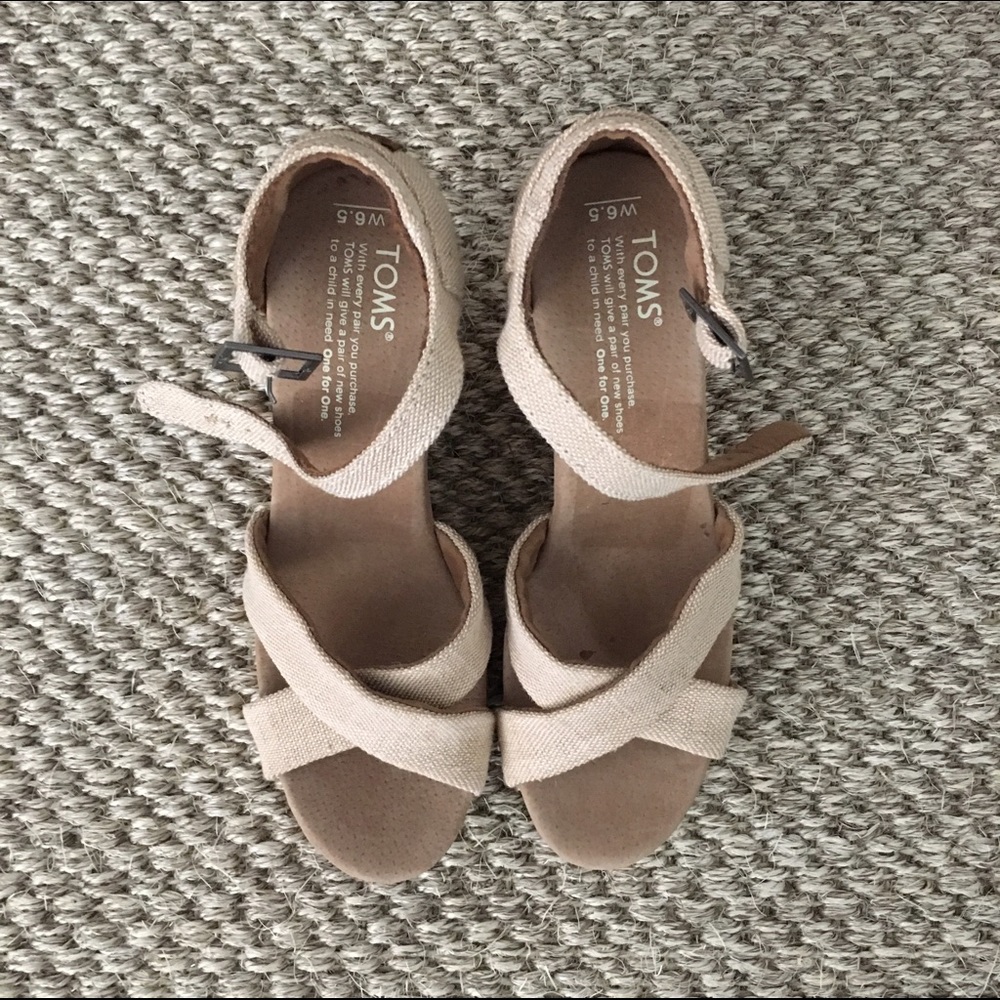 TOMS wedges