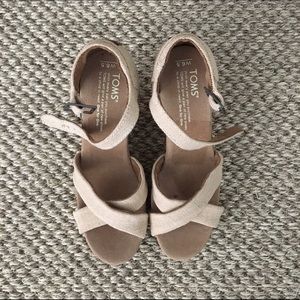 TOMS wedges