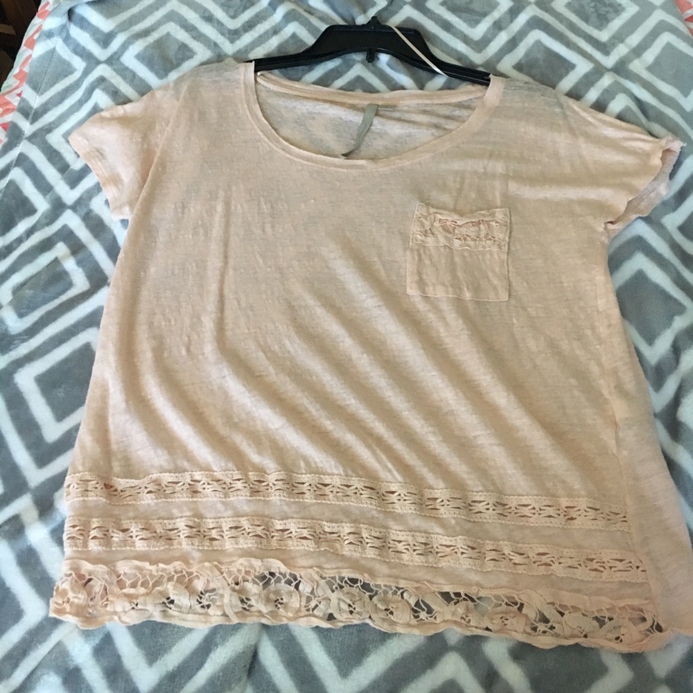 Light pink pocket tee
