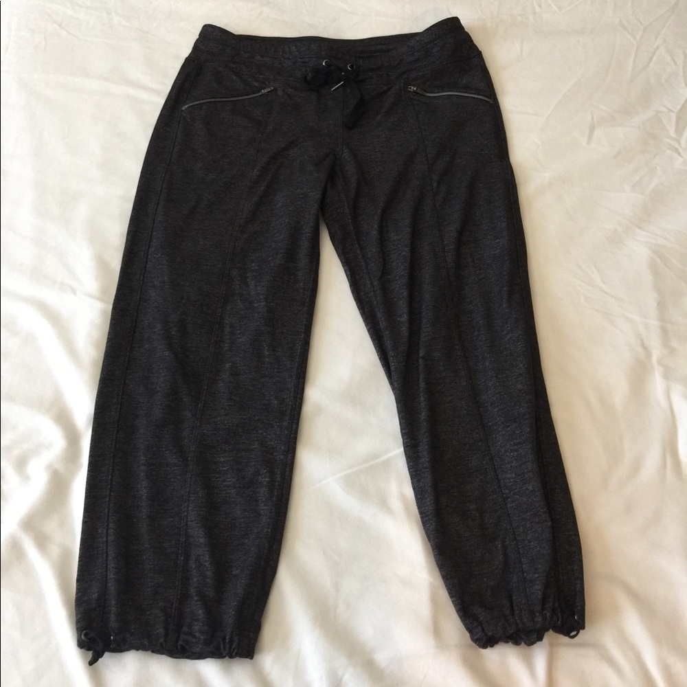Athleta metro slouch Capri medium