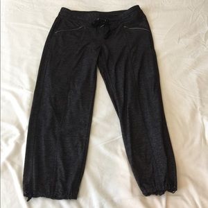 Athleta metro slouch Capri medium