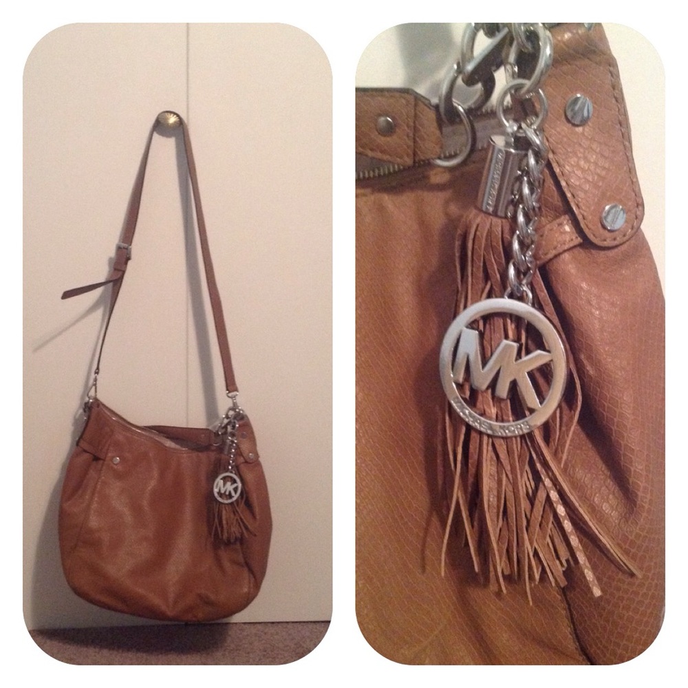 ⚡️ 2 items Michael Kors Hobo handbag/wallet Bundle