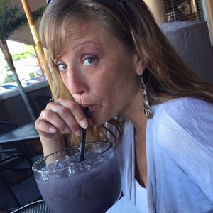 Meet your Posher, Joni