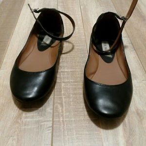 Black Leather Flats Steve Madden Ankle Strap Sz 7