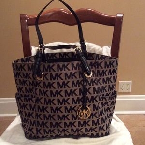 Authentic Michael Kors Jet Set Signature Logo Tote