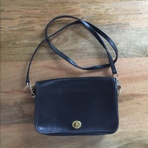 Vintage Coach crossbody bag