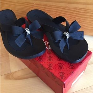 guess tutu flip flops navy
