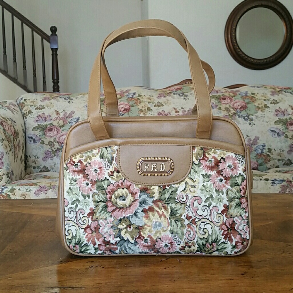 🚫SOLD🚫 Ambassadors Design Vintage Tapestry Purse