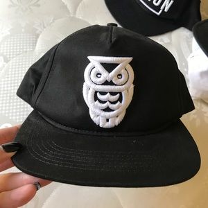 FREE W $10 PURCHASE 💕 Nghtbrnd Owl Snapback