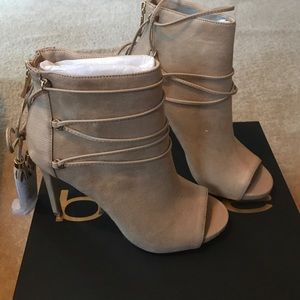 Bebe open toe boogie