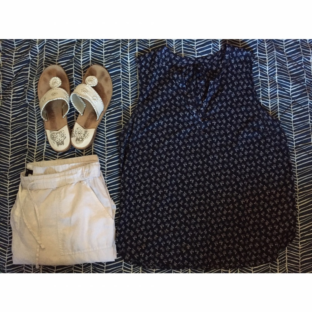 Gap Floral V-Neck Blouse