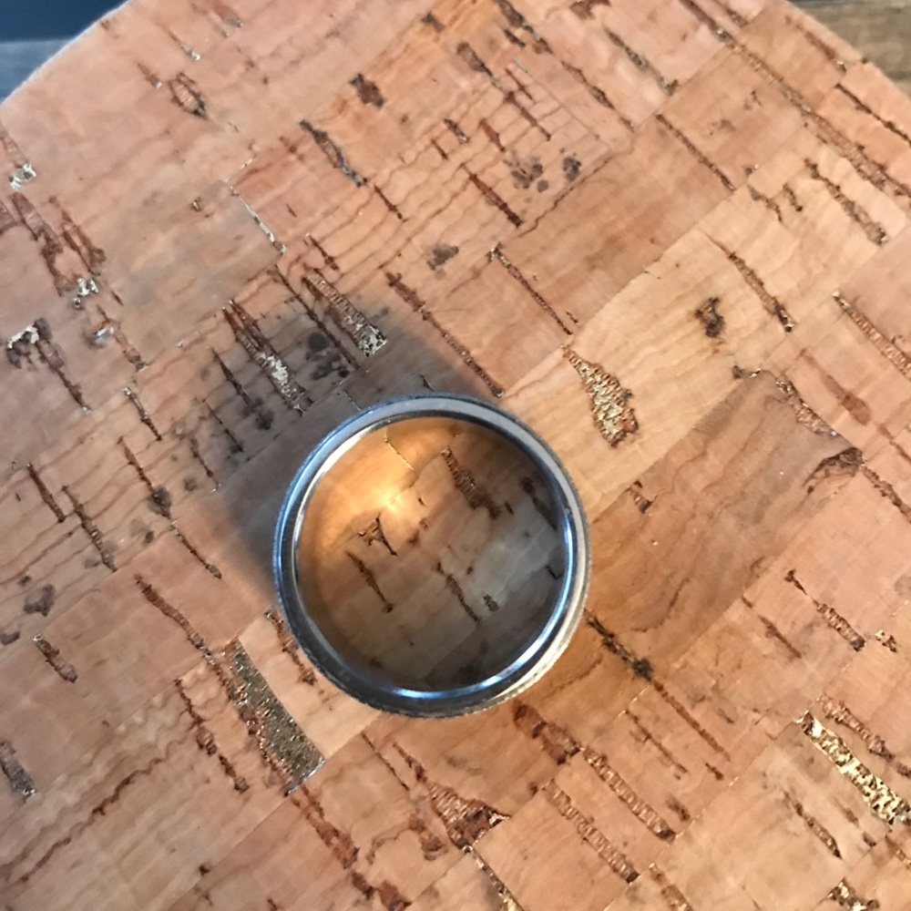 Silver ring - Picture 2 of 3