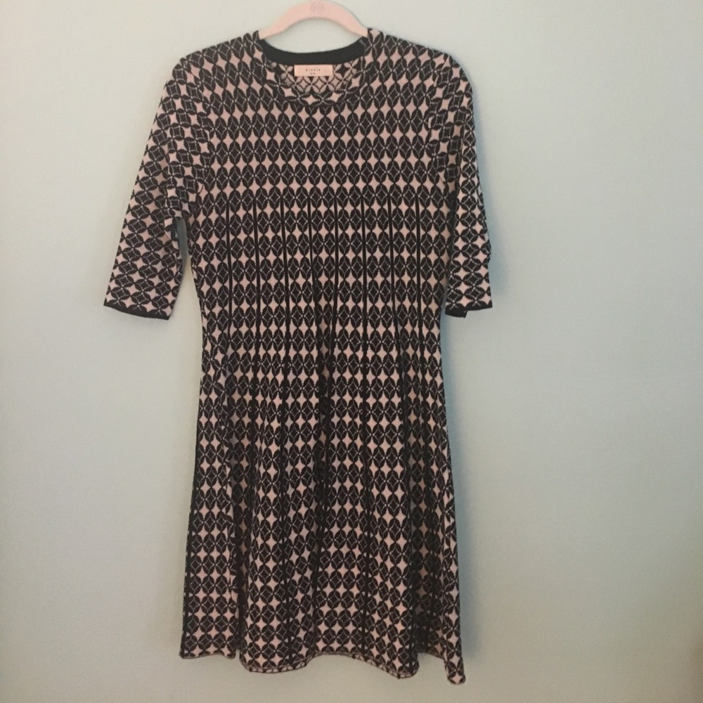 🎄MAKE AN OFFER🎄 black & white knit sweater dress