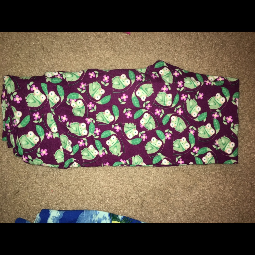 Frog lularoe leggings