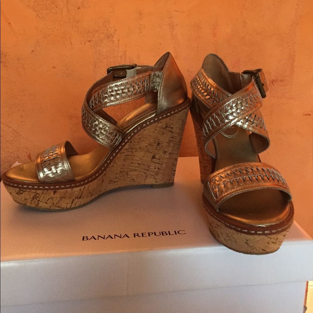 Brand New Banana Republic Leather Sandals Size 6.5