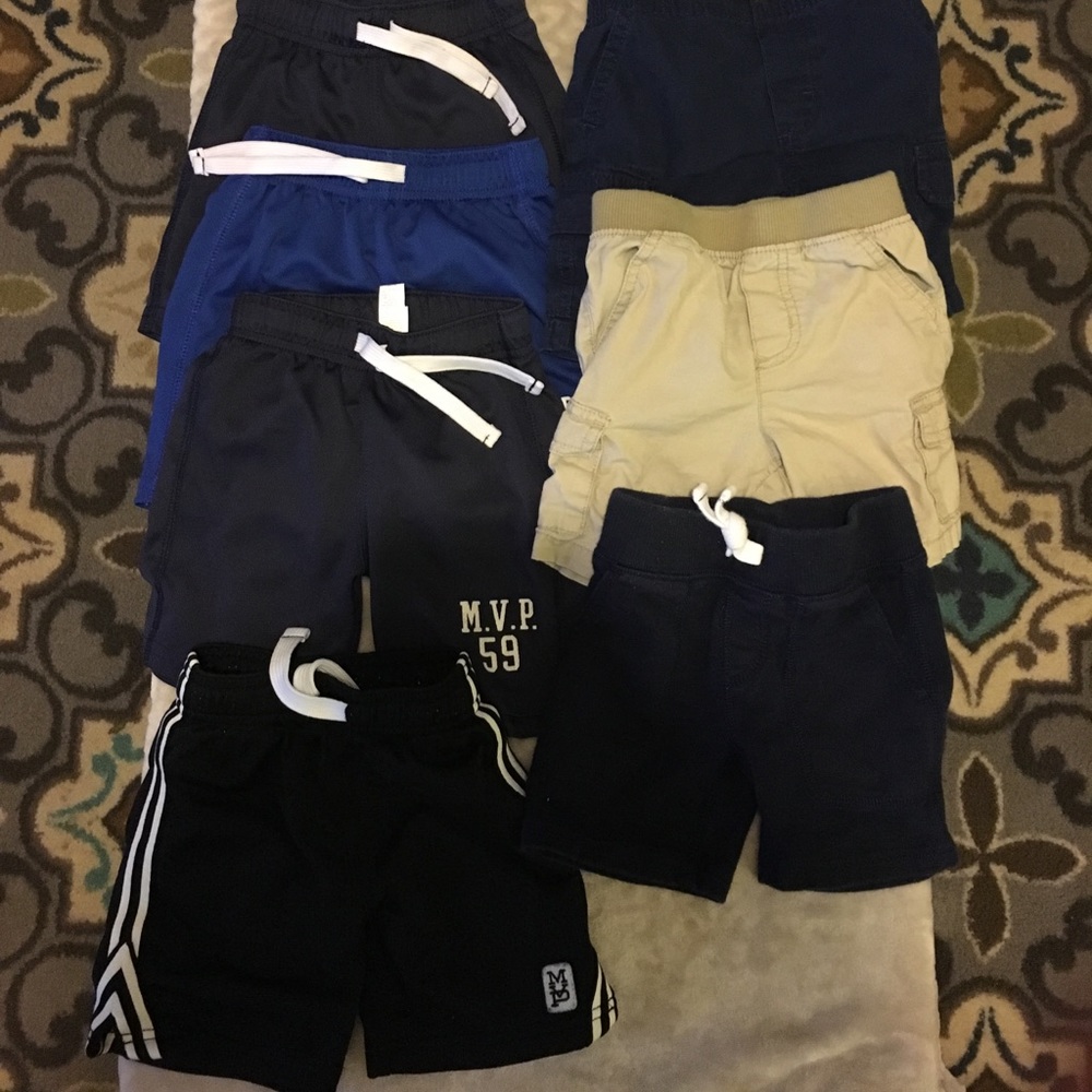 Lot of 7 pairs of 2T boy shorts