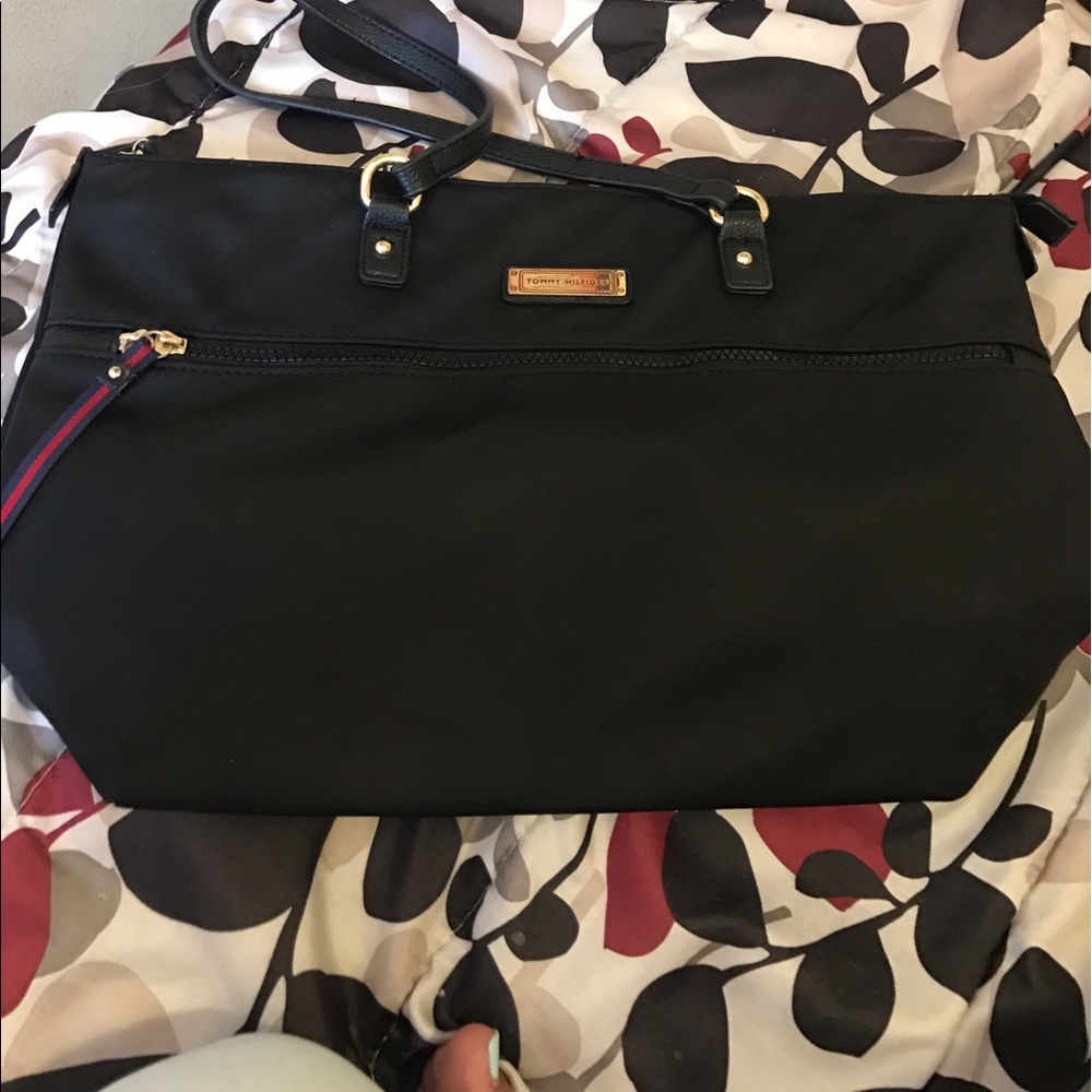 Tommy Hilfiger Black Confortable HandBag ‼️