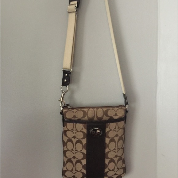 Coach Crossbody Bag - Picture 1 of 4