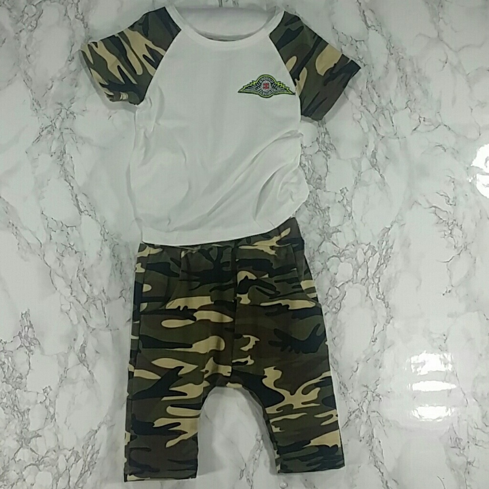 Green Camo 2 pc set. Kids :) - Picture 1 of 8