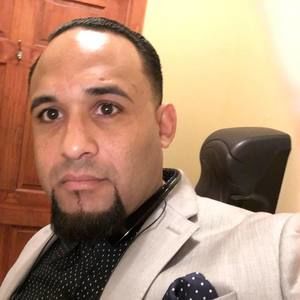 Meet your Posher, Romulo