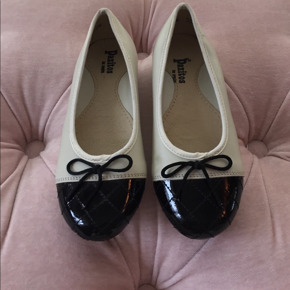 NEW Pazitos cap toe ballet flats